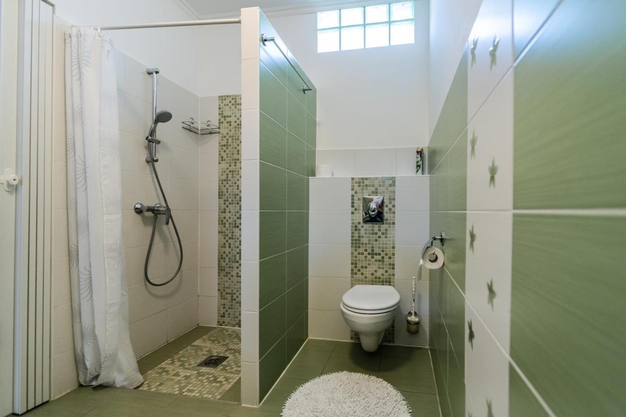Villa Viola Apartmanház Gyula Kültér fotó