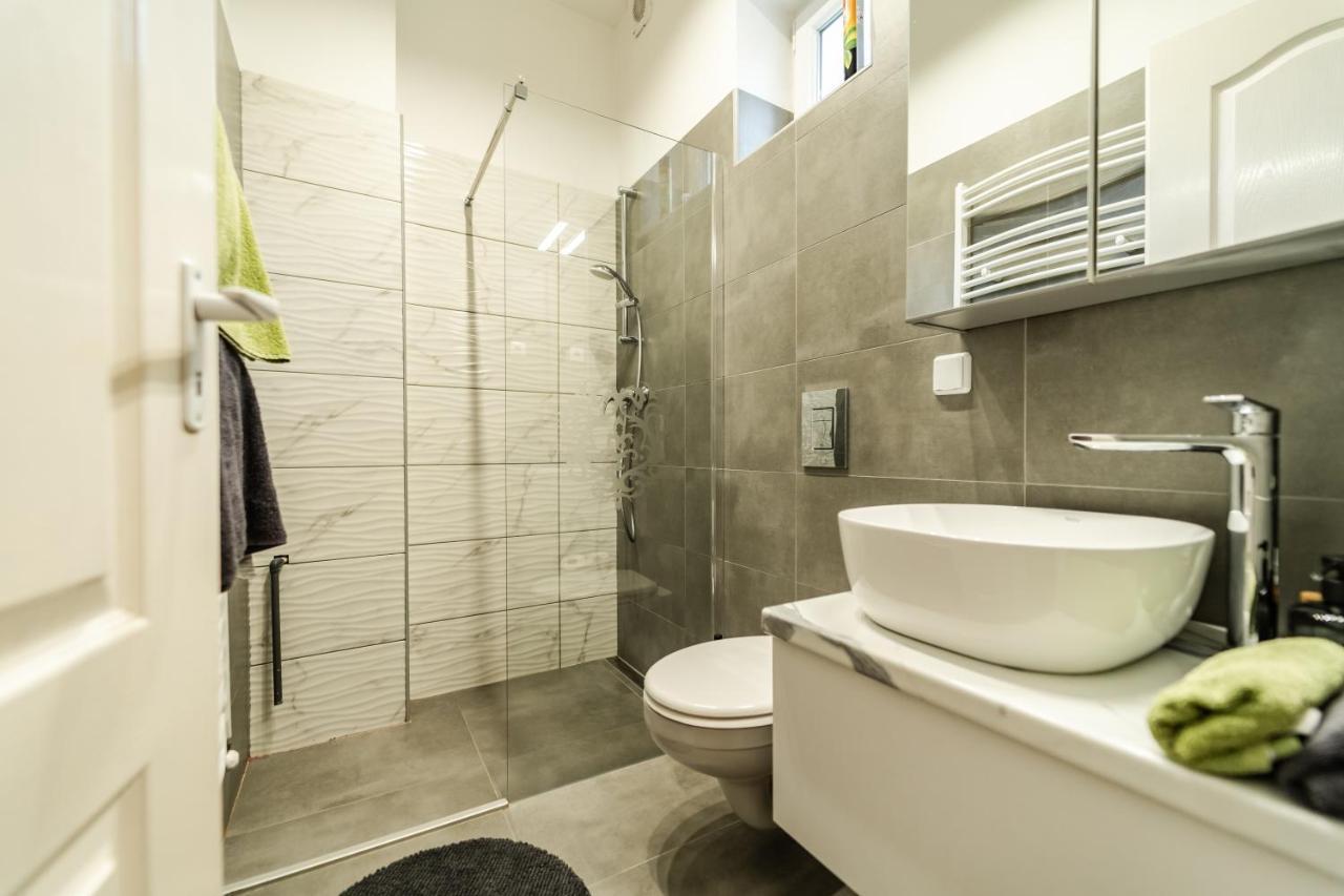 Villa Viola Apartmanház Gyula Kültér fotó